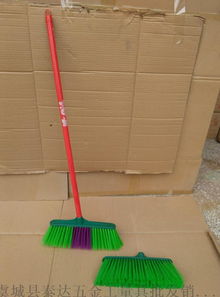 厂家直销家居日用品扫把 软毛塑料与不锈钢扫帚小斜头清洁利器