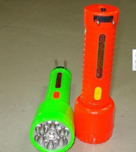 LED充电手电筒HD 3216 日用百货中的实用照明选择